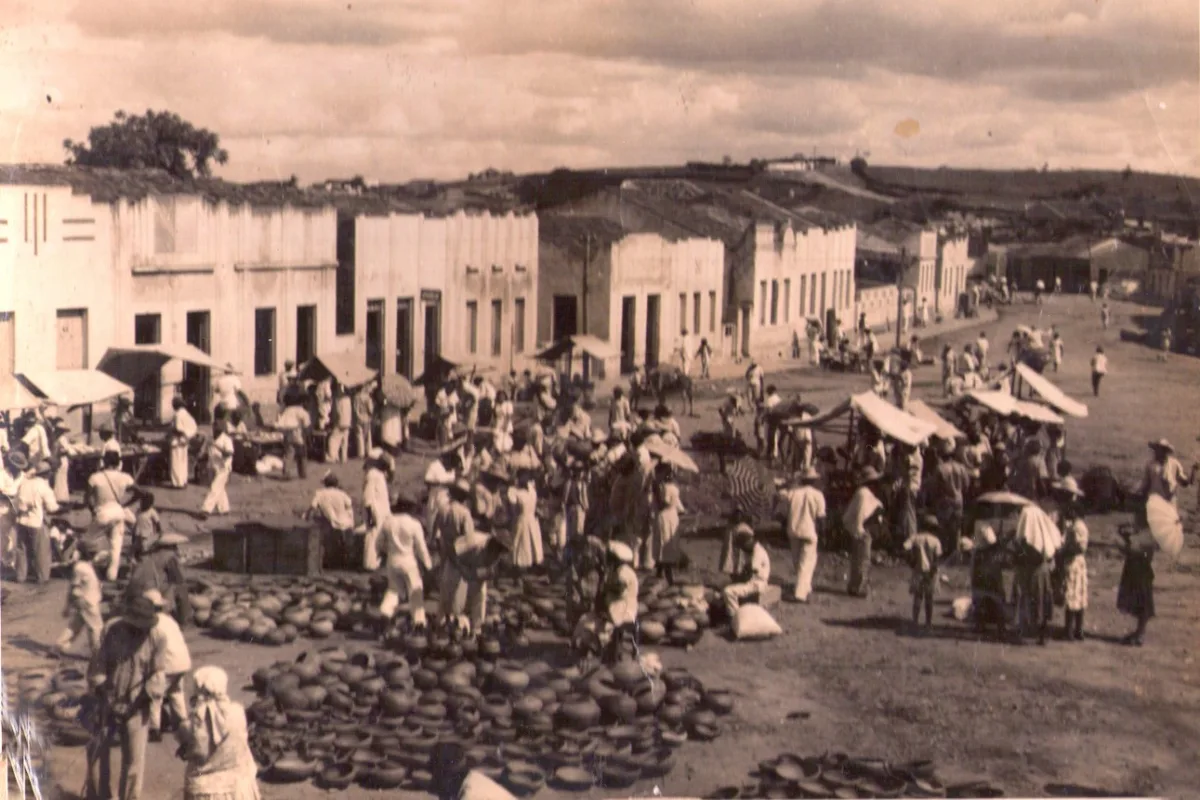 Feira de João Alfredo em fotografia histórica